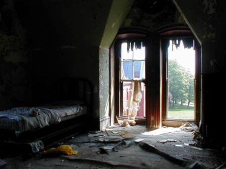 Habitación del psiquiátrico abandonado de Danvers