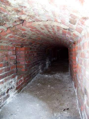 Existen largos túneles en el subsuelo del hospital