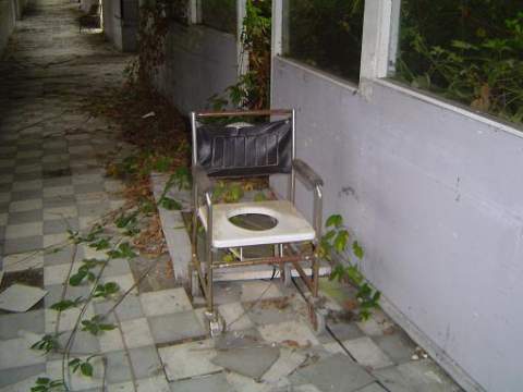 silla abandonada