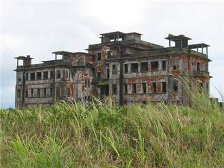 Hotel Bokor Palace en la ciudad fantasma de Camboya