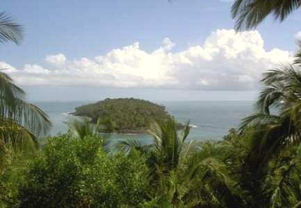 Isla del Diablo, vista desde la isla Royale