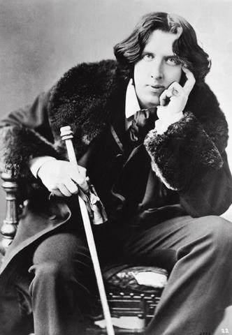 Oscar Wilde dramaturgo irlandés, poeta